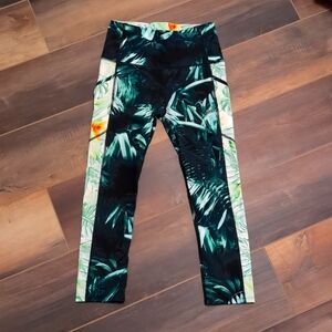 Body Glove Cropped Leggings